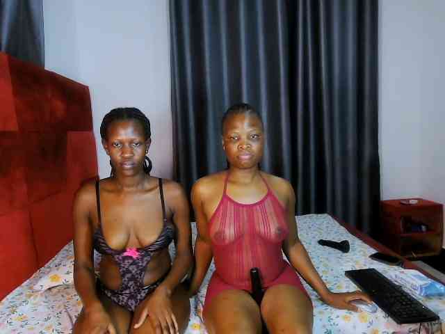 Queenbees Sex Cam Show