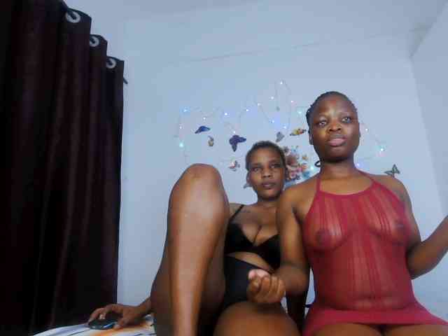 Queenbees's cam show statistics and live stream