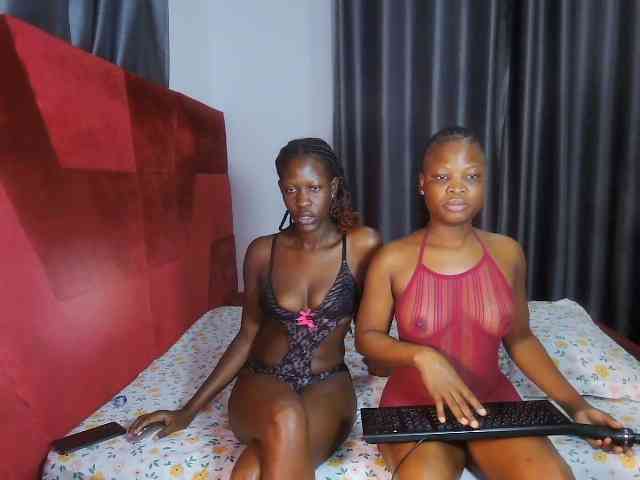 Queenbees Sex Cam Show