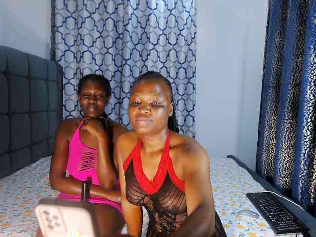Queenbees Sex Cam Show