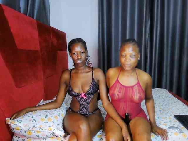 Queenbees Sex Cam Show