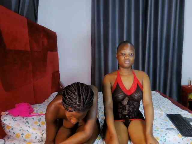 Queenbees Sex Cam Show