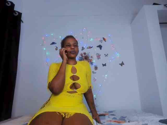 Queenbees Queenbees