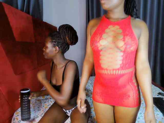 Queenbees Sex Cam Show