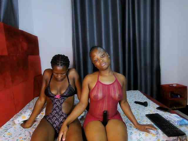 Queenbees Sex Cam Show