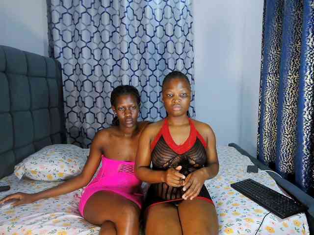 Queenbees Sex Cam Show