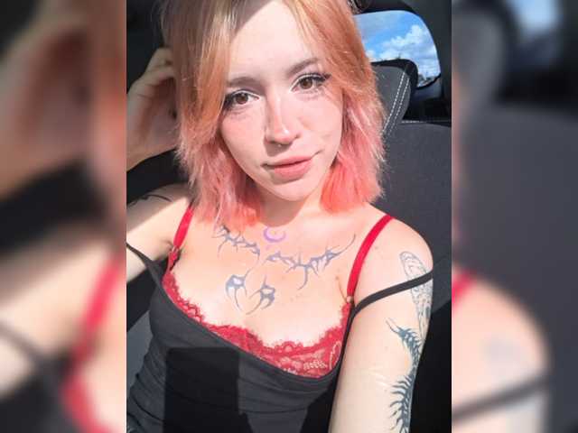 Ariel-Pika live cam on BongaCams