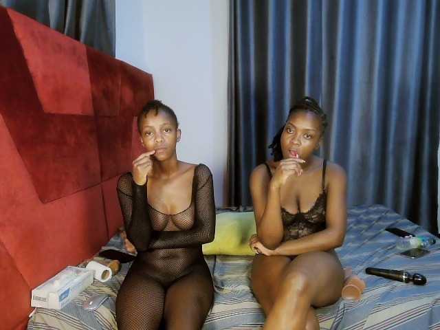 Baddiedoll live cam on BongaCams