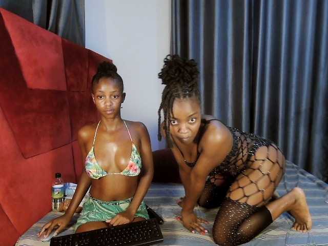 Baddiedoll live cam on BongaCams