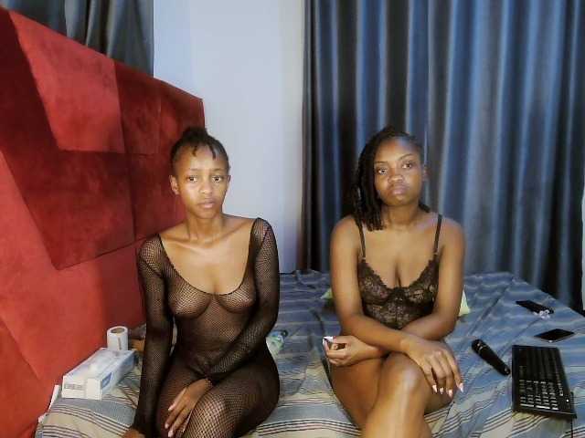 Baddiedoll live cam on BongaCams