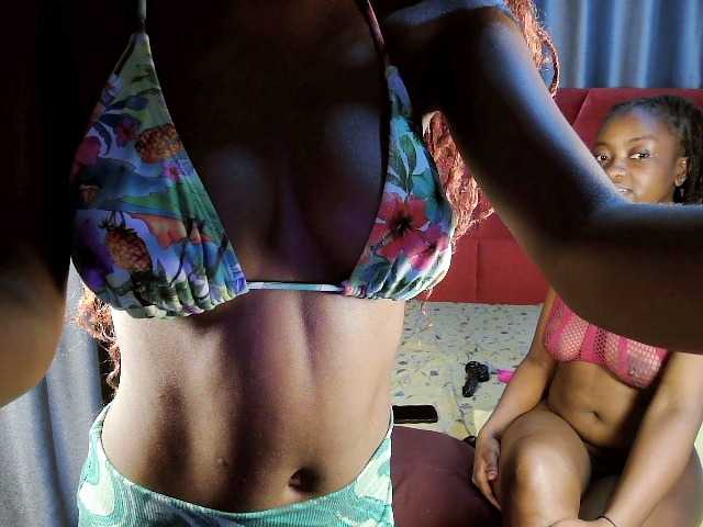 Baddiedoll live cam on BongaCams