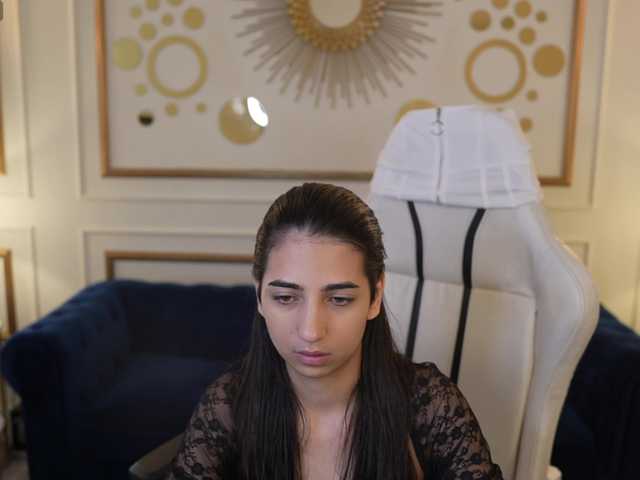 le modèle AnettaKiss est en webcam porno dans un show sur le site bongacams, il possède les tags suivants: White/Caucasian,Brunette,Shaved