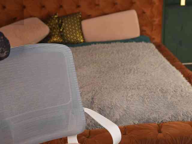 AnettaKiss webcam