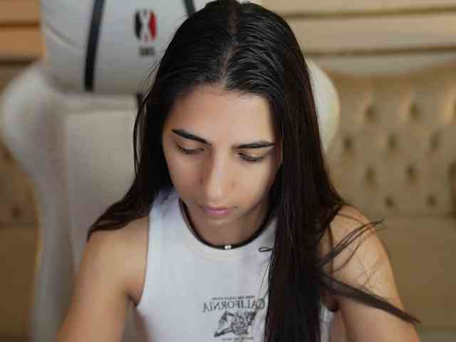 AnettaKiss webcam