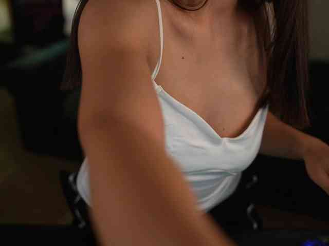 AnettaKiss webcam