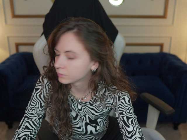 OrlyFlame live cam preview