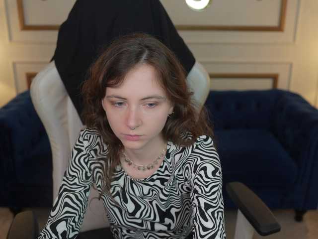 OrlyFlame live cam preview