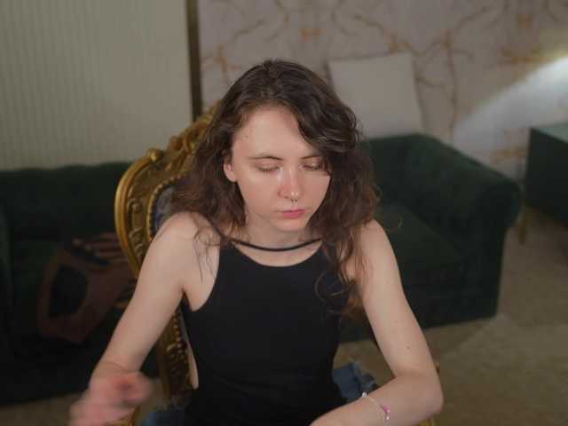 OrlyFlame live cam preview