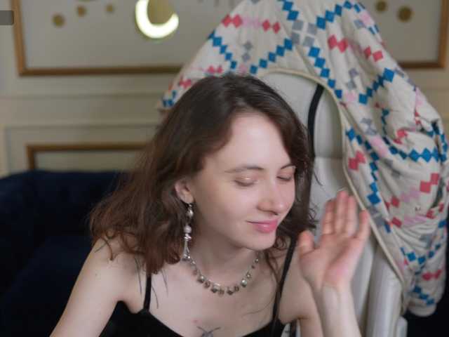 OrlyFlame live cam preview