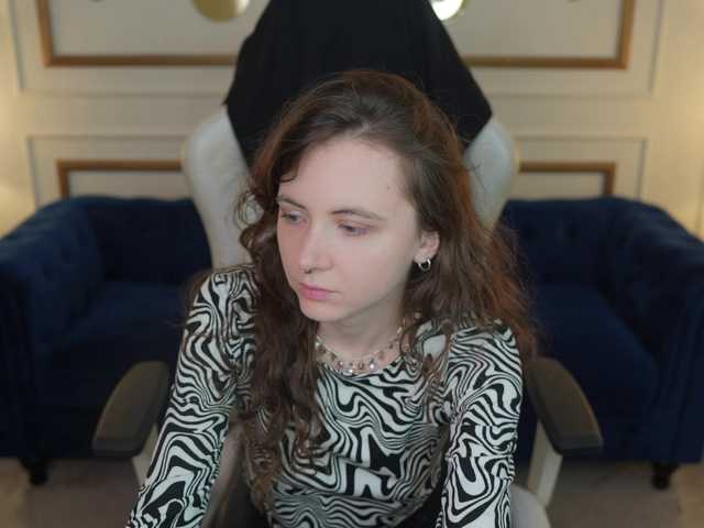 OrlyFlame live cam preview