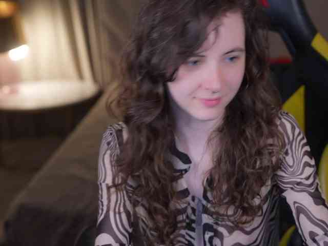 OrlyFlame webcam