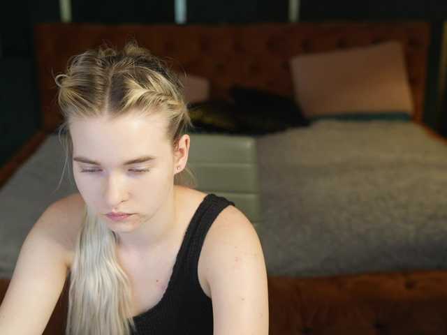 Ava054 live cam on BongaCams