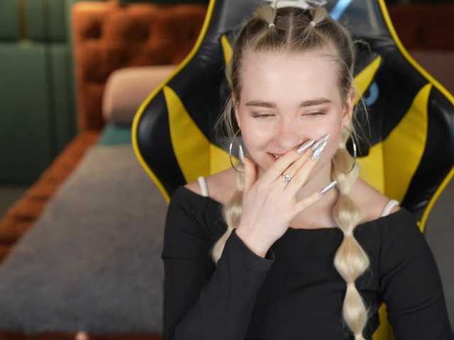 Ava054