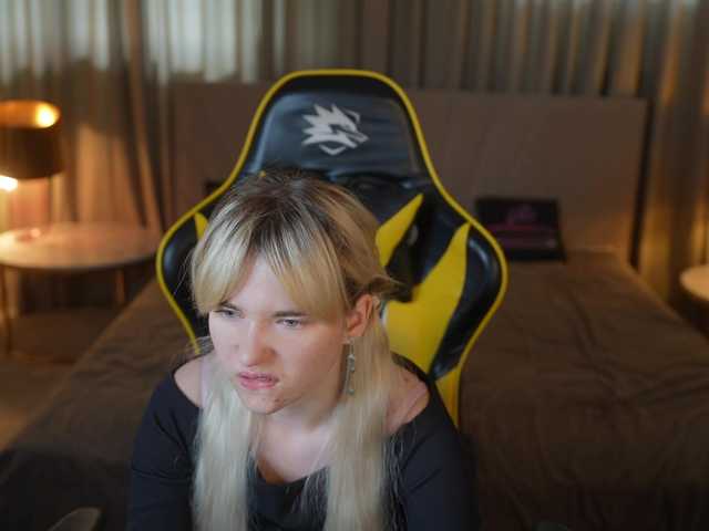 Ava054 live cam on BongaCams