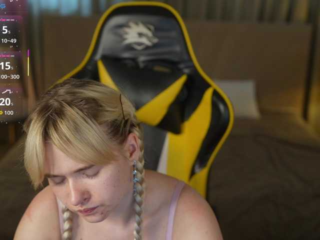 Ava054