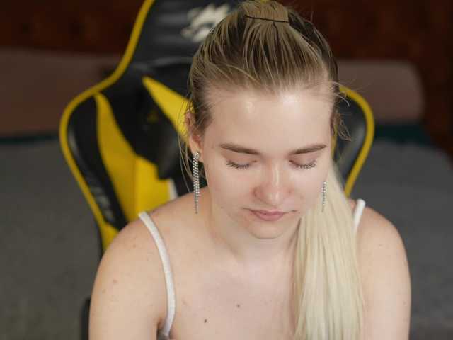Ava054 live cam on BongaCams