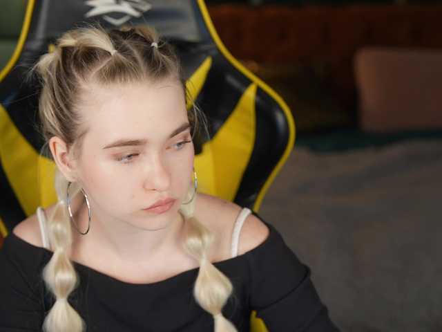 Ava054 live cam on BongaCams
