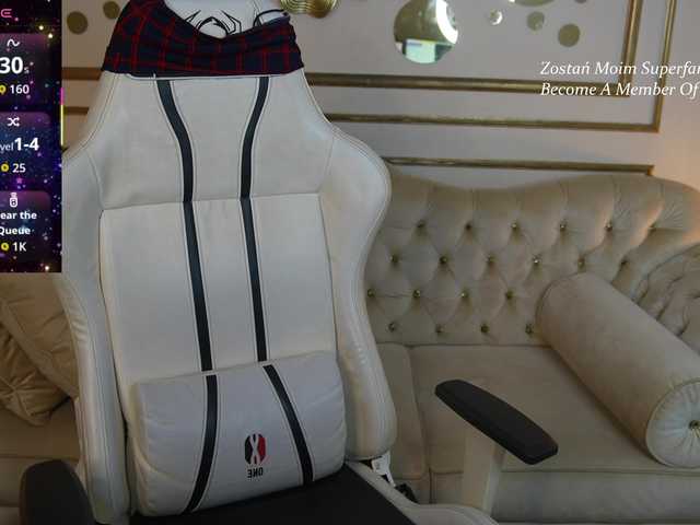 Ava054