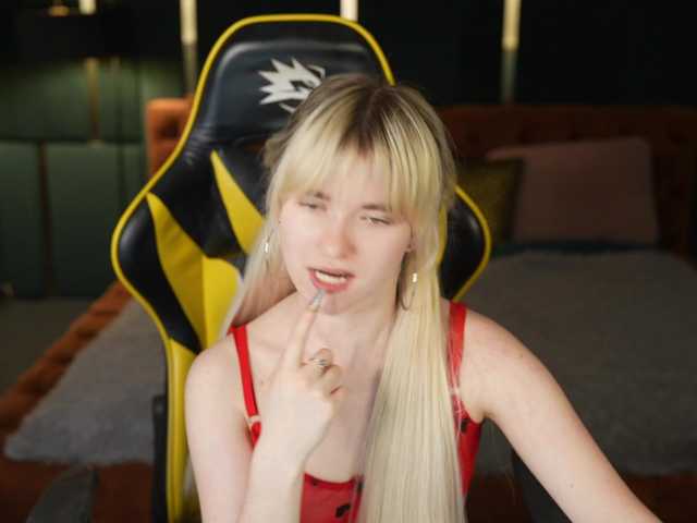 Ava054