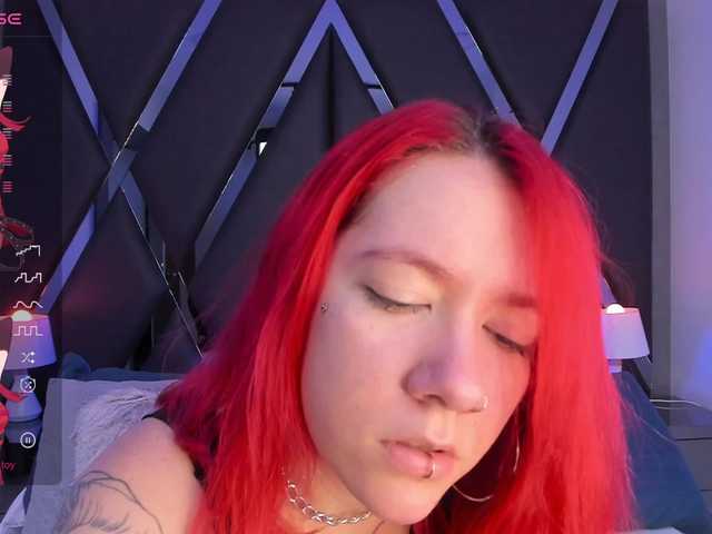 CherryAllen live cam on BongaCams