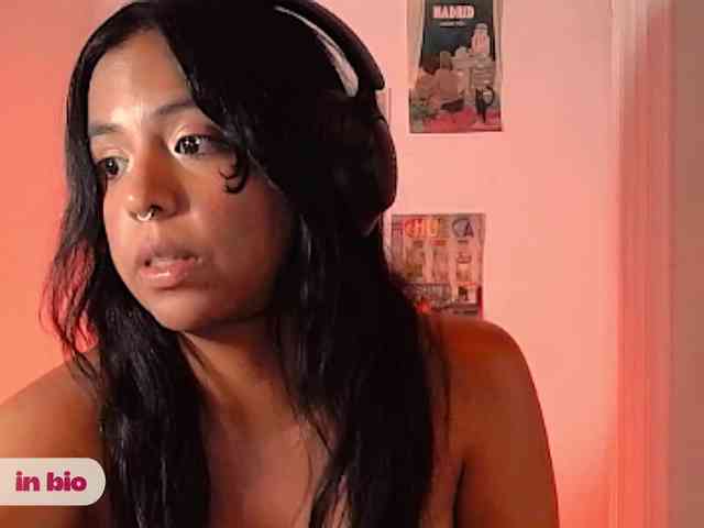 bonniessecretgarden webcam