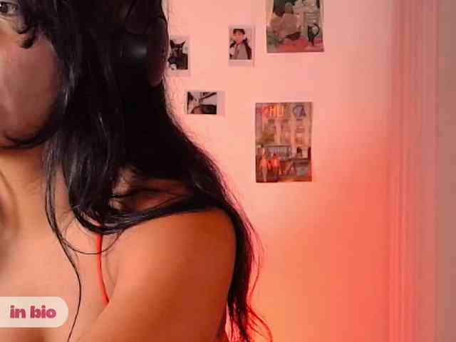 bonniessecretgarden webcam