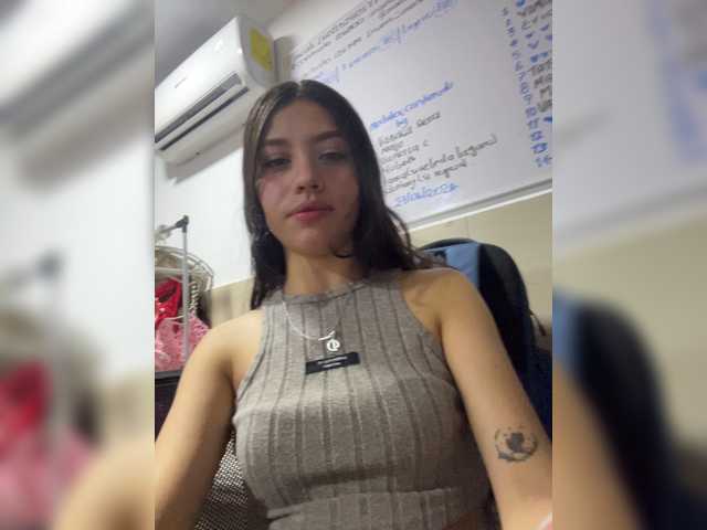 CheryelFoxx live cam on BongaCams