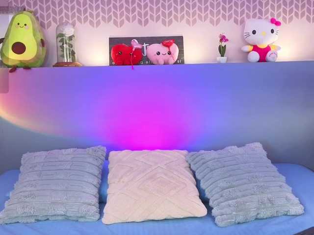 CheryelFoxx live cam on BongaCams
