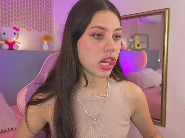 CheryelFoxx live cam on BongaCams