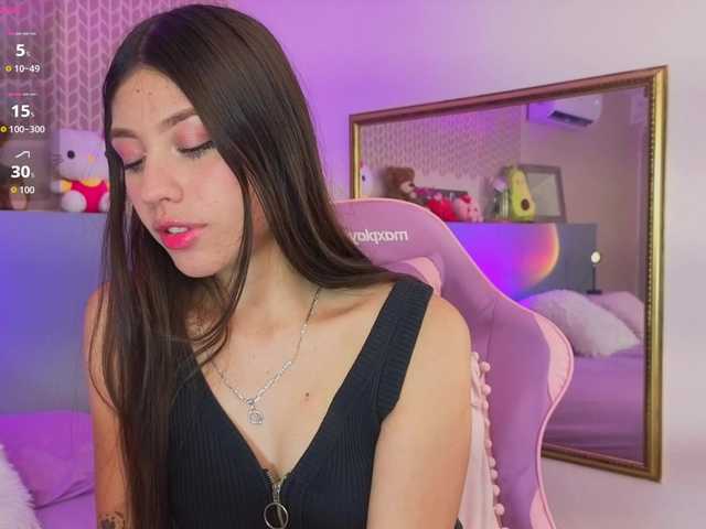 CheryelFoxx live cam on BongaCams