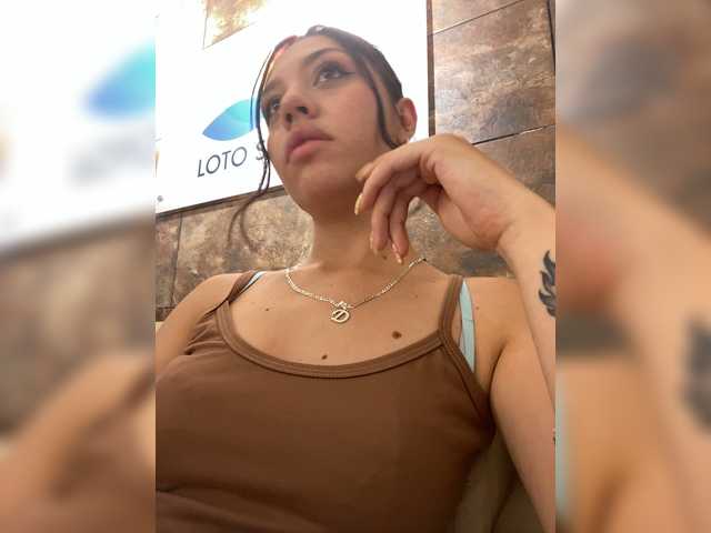 CheryelFoxx live cam on BongaCams
