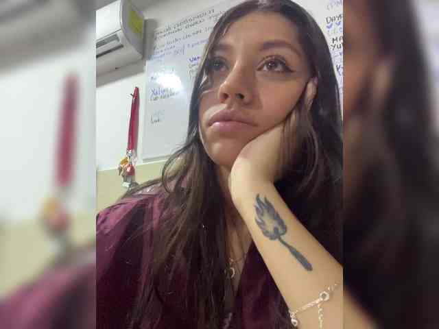 CheryelFoxx webcam