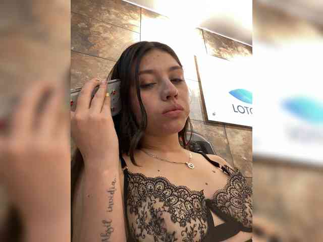 CheryelFoxx webcam
