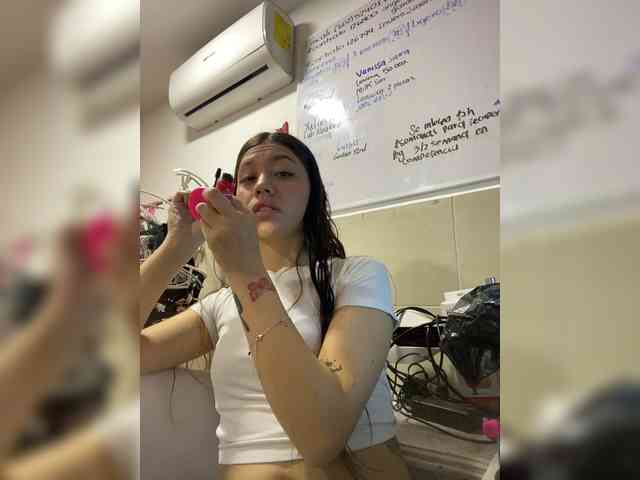 CheryelFoxx webcam