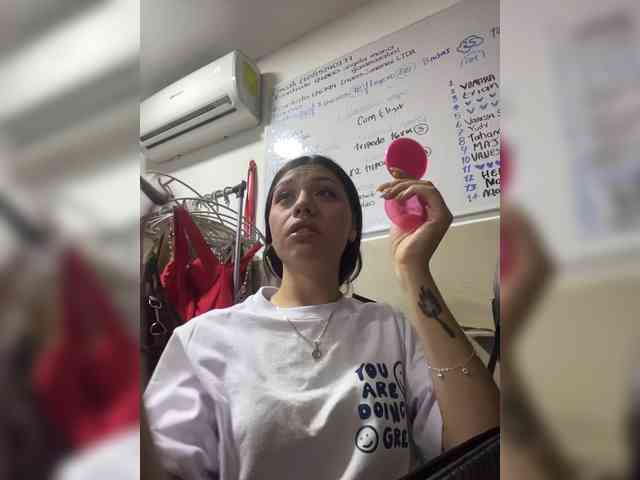 CheryelFoxx webcam