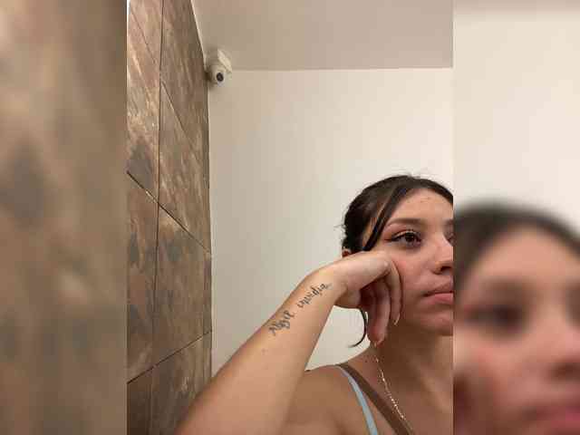 CheryelFoxx webcam