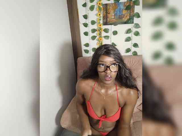 Nahomy27 webcam