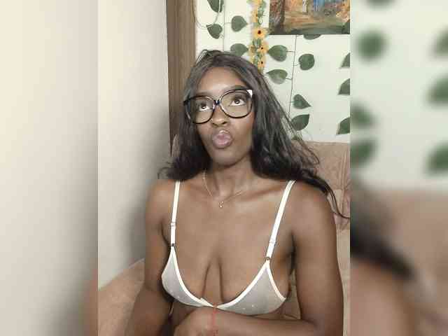 Nahomy27