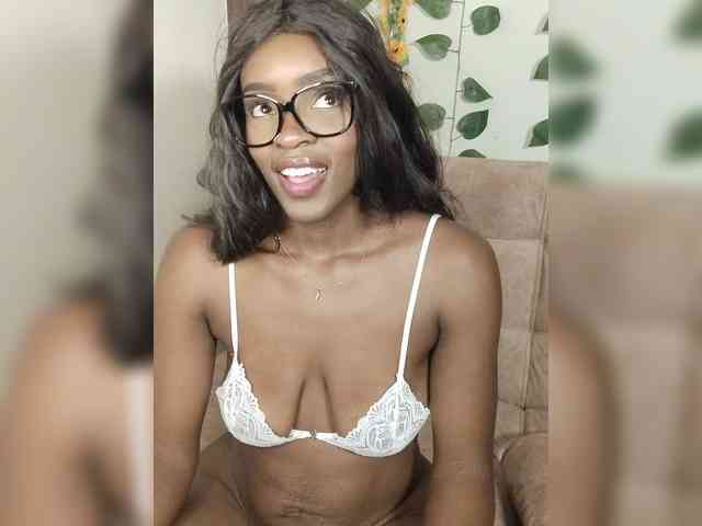 Nahomy27