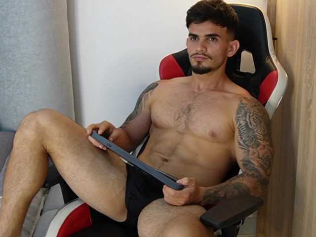 RICARDOGO19 live cam preview